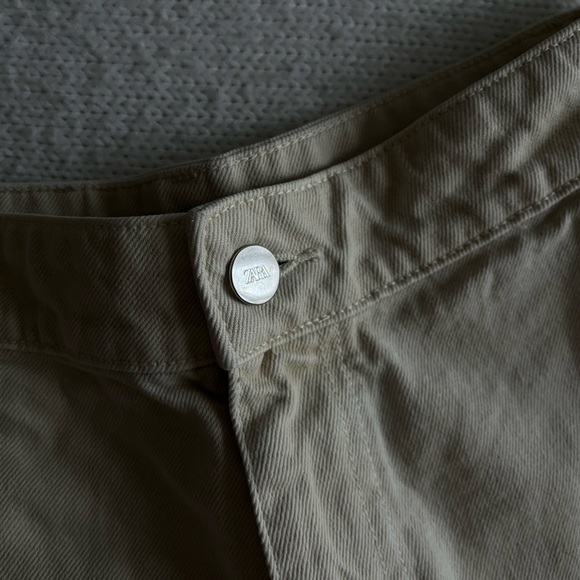 Zara High Rise Shorts (Beige) - Picture 3 of 4